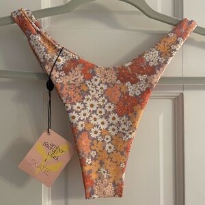 Skatie Swim x Amber Fillerup Clark Suzanne Bottom in Holland Print